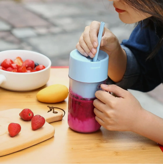 BlendGo Pro Portable Electric Juicer Cup | USB Rechargeable Mini Blender for Smoothies, Shakes & Fresh Fruit Drinks